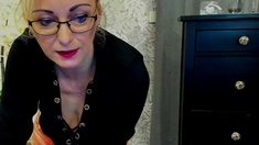 German Amateur Blonde Milf Luxvanessa With Glasses On Webcam