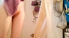 Blonde solo jerking off