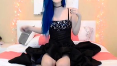 Hot amateur webcam teen masturbates for their fans