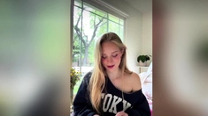 Amateur blonde handjob