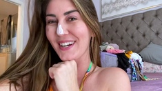 Amateur hottie solo masturbation