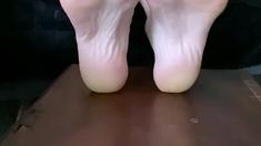 Lezlyan aka la_little_dancer_feet OnlyFans - SUNDAY SOLES I