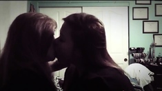 Asian Amateur Lesbians Kissing