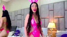 Japanese babe going solo