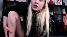 AMATEUR BIGTIT BLONDE TEEN MASTURBATES IN STALKINGS