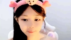 Hot amateur webcam teen masturbates for their fans