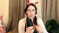 Amateur teen loves toys in her ass