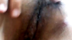 Beautiful young Asian firngering pussy