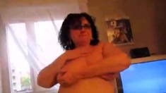 AMAZING WOMEN ON THE CAM 18