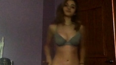 Gissele Showing Off